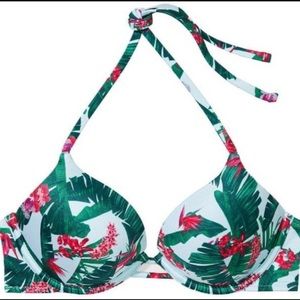 Victoria’s Secret bombshell bikini top